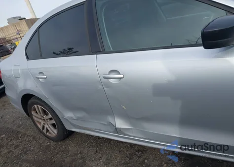 2015 Volkswagen Jetta 2.0L S z USA, uszkodzony, nr VIN 3VW2K7AJ0FM343865